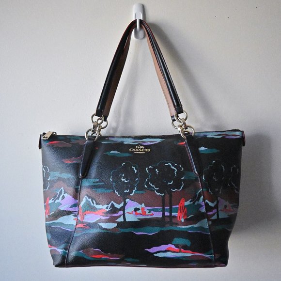 Authentic Coach Landscape Ava Tote Bag with Zipper - Picture 2 of 6